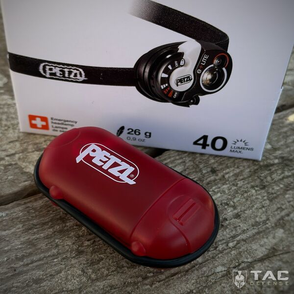Фонарь налобный со свистком PETZL E+Lite -бело-красный свет (40 люменов), TD418, изображение 9 Фонарь налобный со свистком PETZL E+Lite -бело-красный свет (40 люменов), TD418, изображение 9