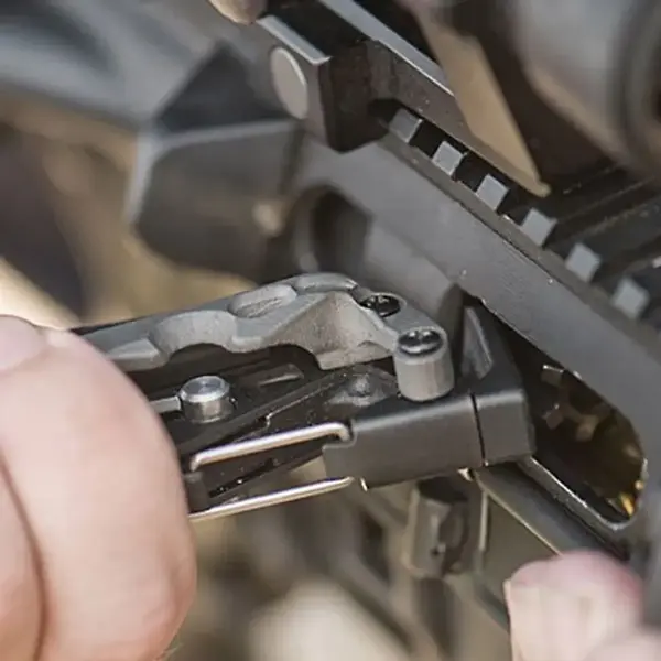 Мультиинструмент Leatherman MUT Black, чехол нейлоновый Molle (олива), sight adjuster, изображение 14